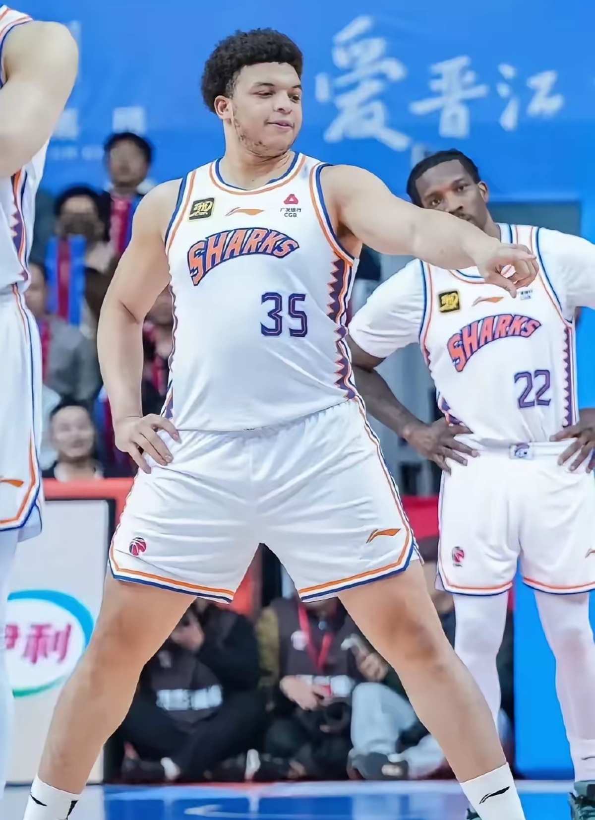上海队实力不容忽视，强势登顶