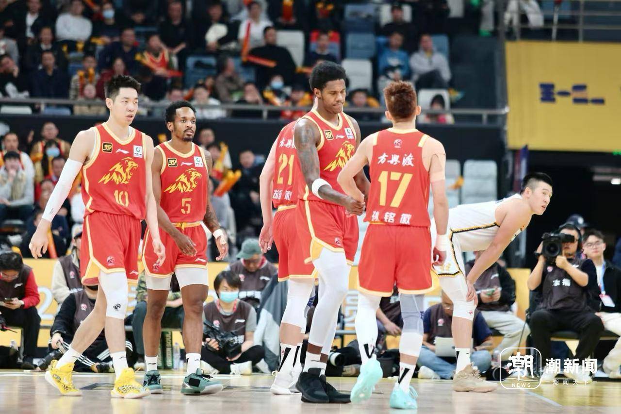 浙江男篮在致胜比赛中展现出强大气势