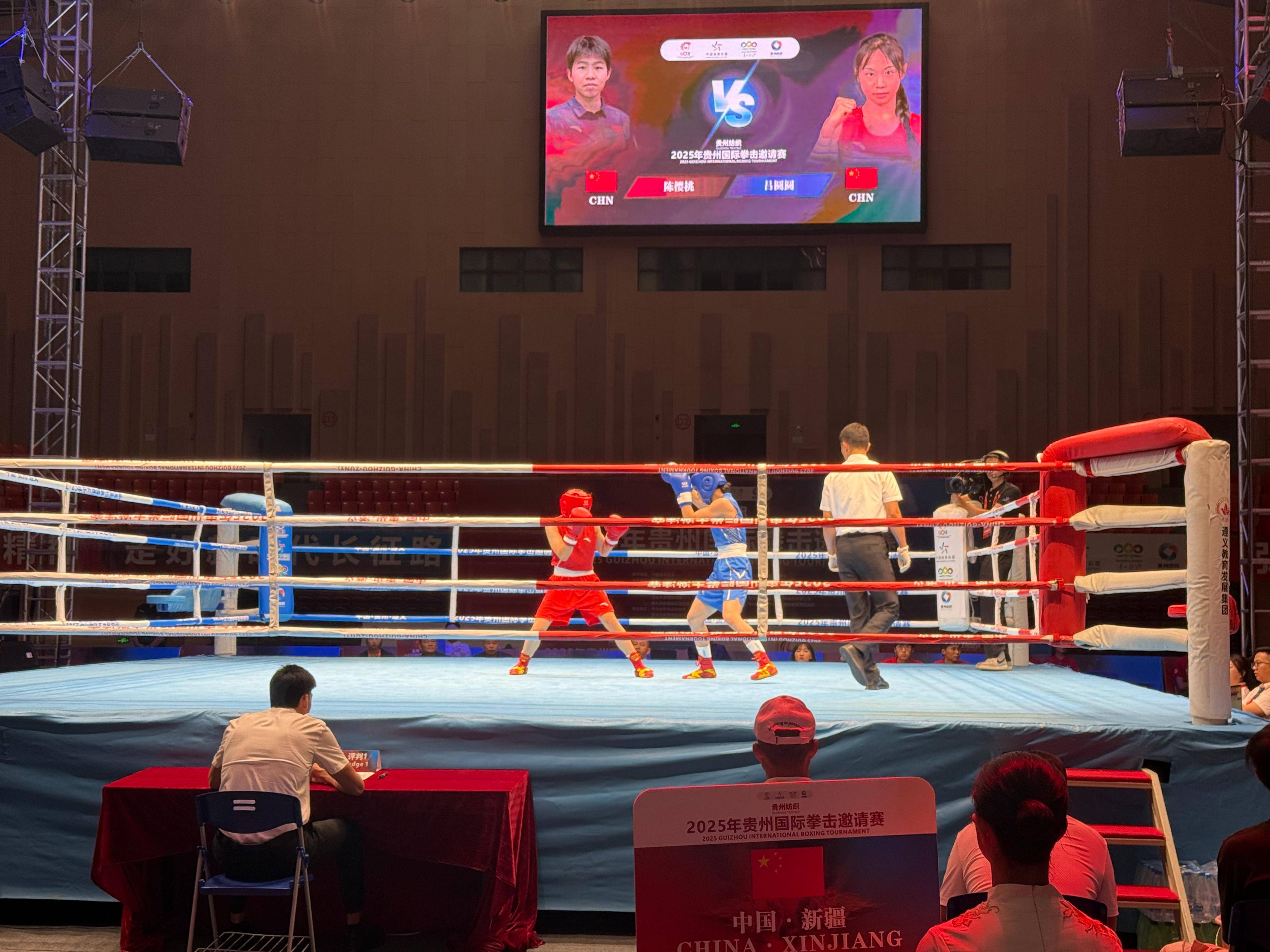 无畏挑战赢得喝彩球员拼搏斗志昭示团结 无畏挑战赢得喝彩球员拼搏斗志昭示团结