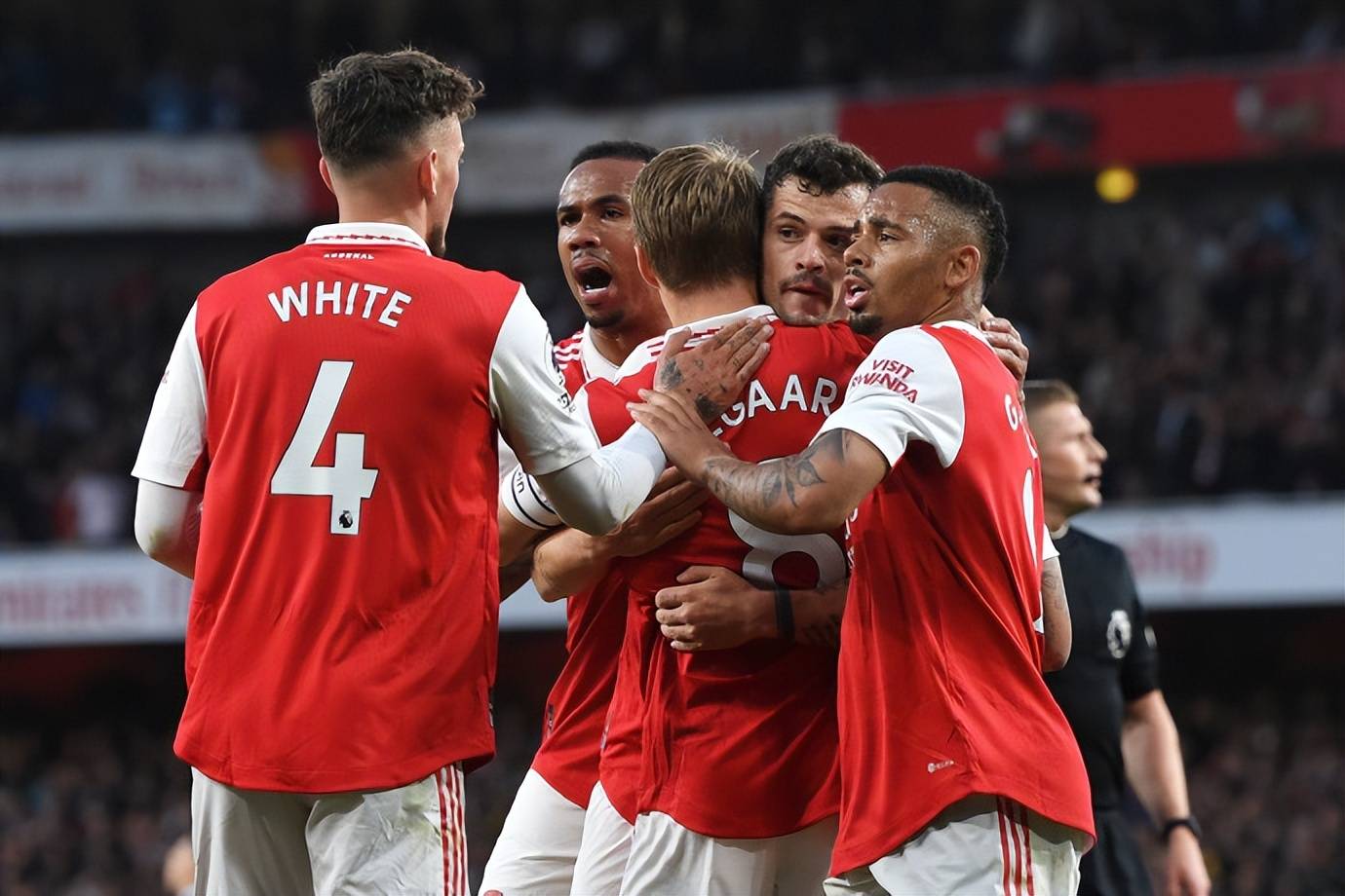 包含阿森纳客场顺利胜出,外战表现仍需持续保持的词条 包含阿森纳客场顺利胜出,外战表现仍需持续保持的词条