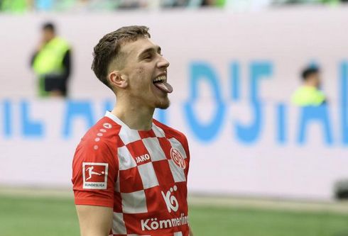 胡贝选拜仁捷报频传,主场大获全胜 胡贝选拜仁捷报频传,主场大获全胜