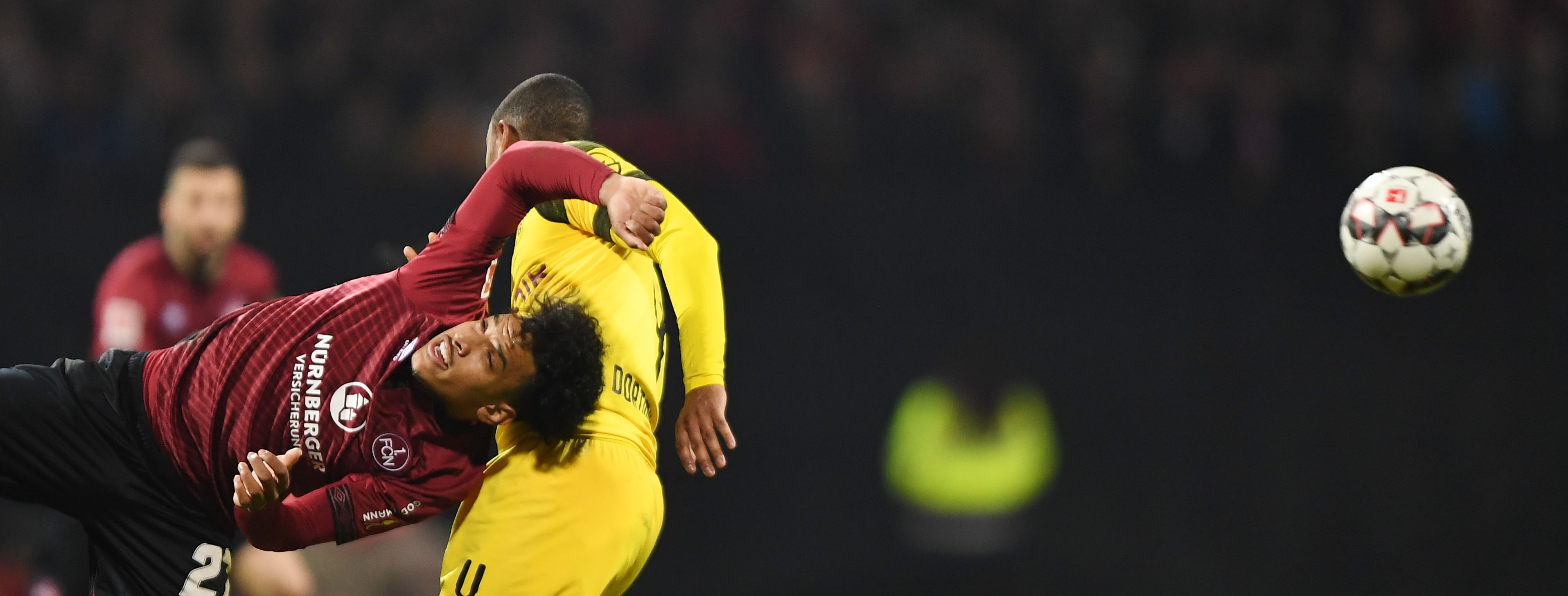 纽伦堡队员精神抖擞,战平对手 纽伦堡队员精神抖擞,战平对手