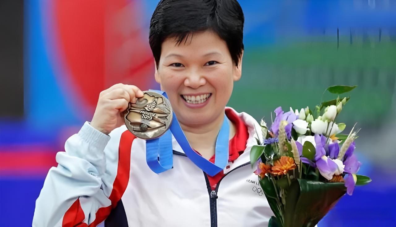 卢森堡体操选手获得金牌,实力强悍 卢森堡体操选手获得金牌,实力强悍