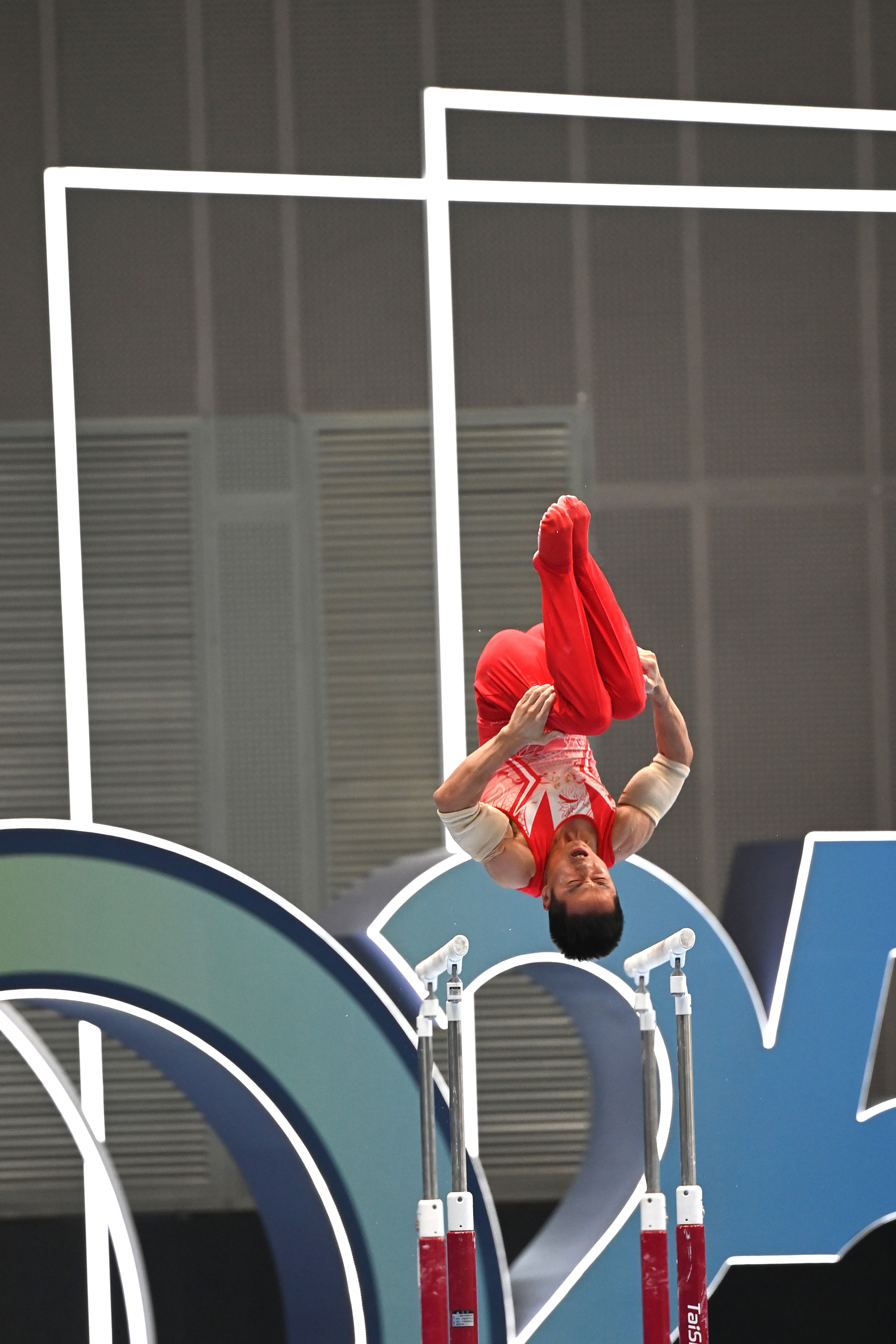 卢森堡体操选手获得金牌,实力强悍 卢森堡体操选手获得金牌,实力强悍