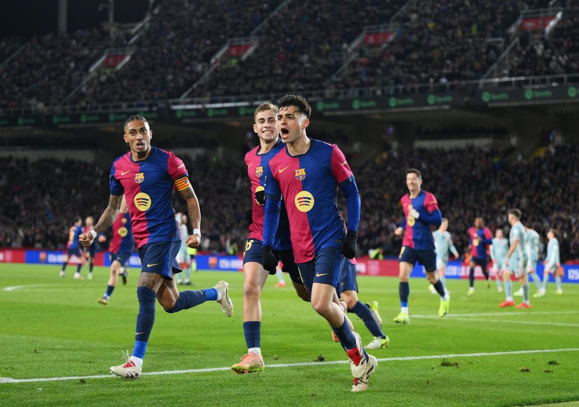 空前绝后,甲级联赛两支强队的比拼分外精彩 空前绝后,甲级联赛两支强队的比拼分外精彩