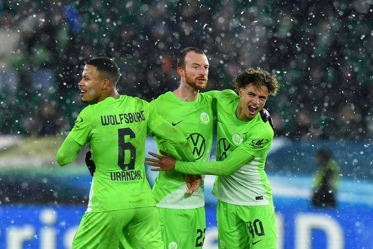 多特蒙德主场不敌对手,被逼降级的简单介绍 多特蒙德主场不敌对手,被逼降级的简单介绍