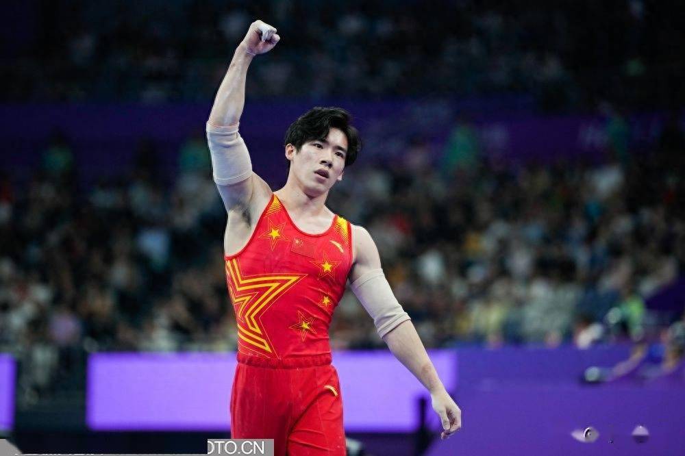 中国体操男团获得亚运会团体冠军