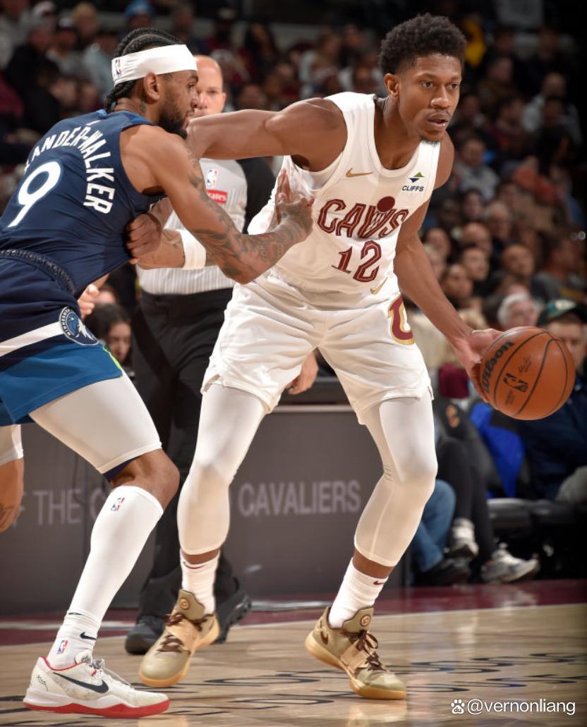 骑士赢下森林狼赢下比赛