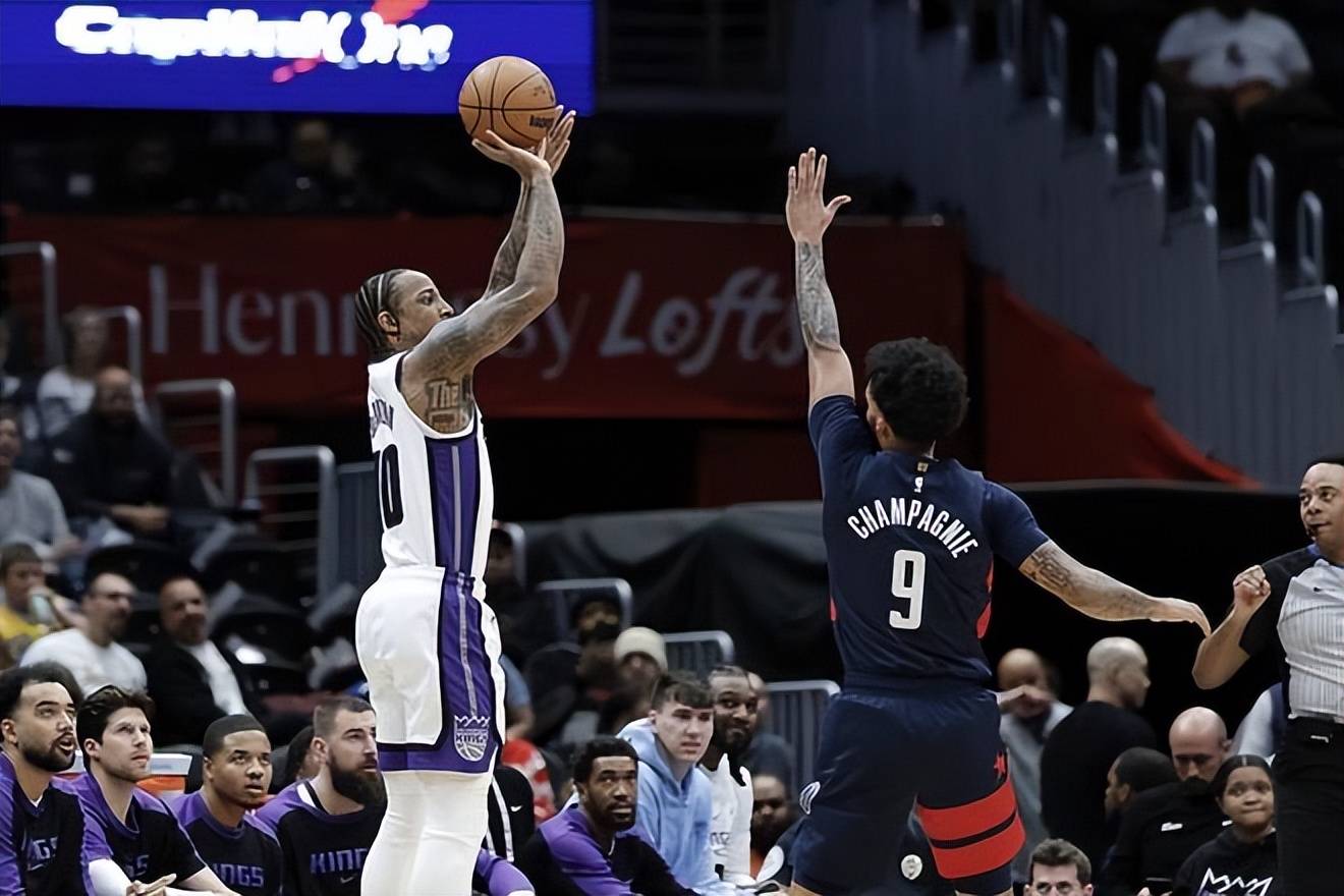 圣安东尼奥惊险击败爵士，德罗赞砍25分的简单介绍